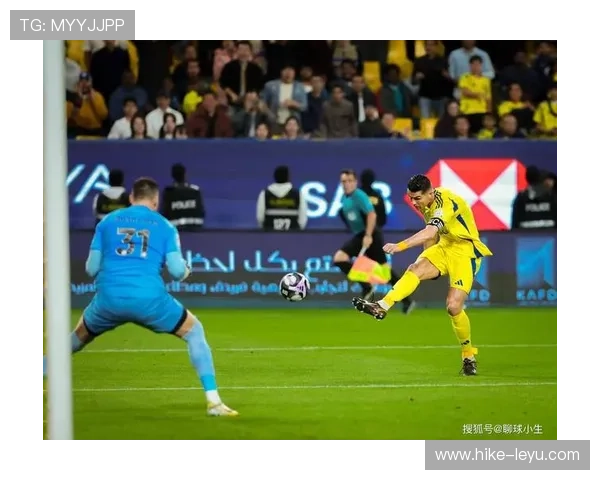 足球巨星打电话揭秘幕后故事 球场之外的真实生活与心声