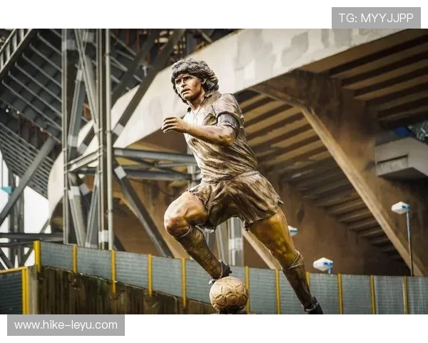 足球巨星荣耀加冕全球瞩目背后传奇故事揭秘